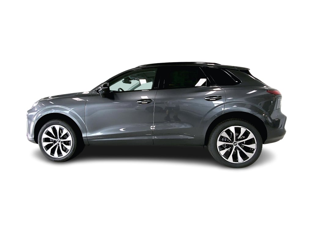 Thumbnail: 2026 Audi Q3 - 3