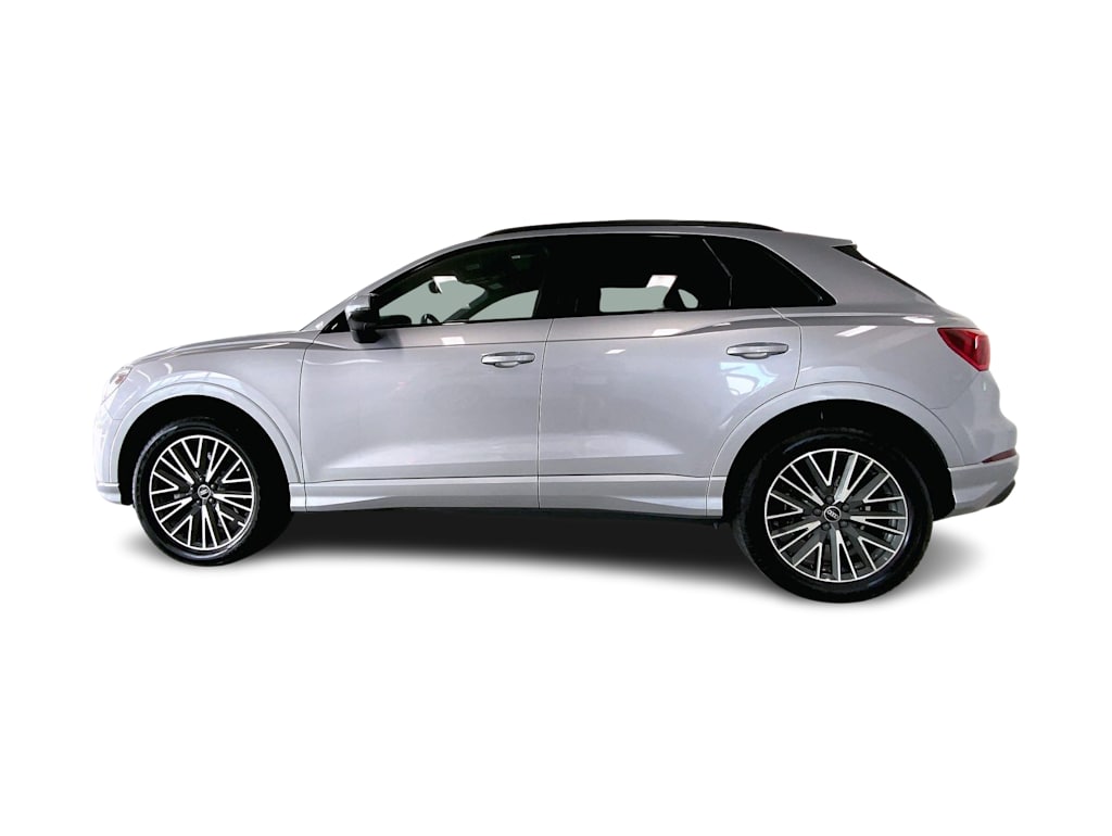 Thumbnail: 2023 Audi Q3 - 3