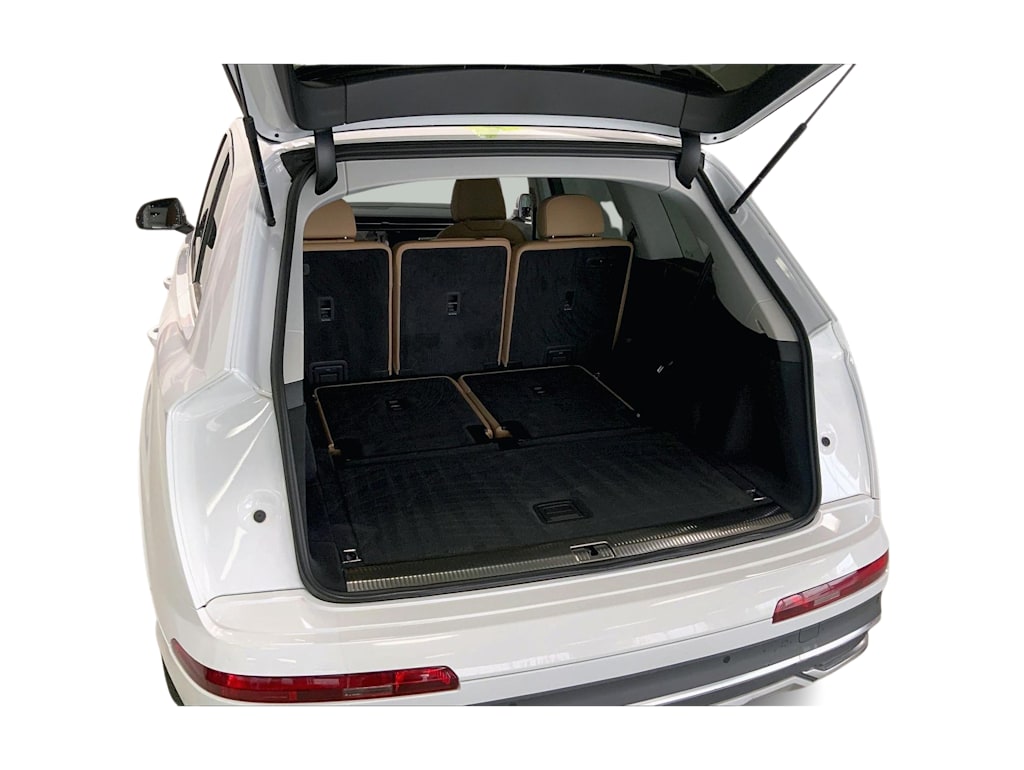 Thumbnail: 2022 Audi Q7 - 17