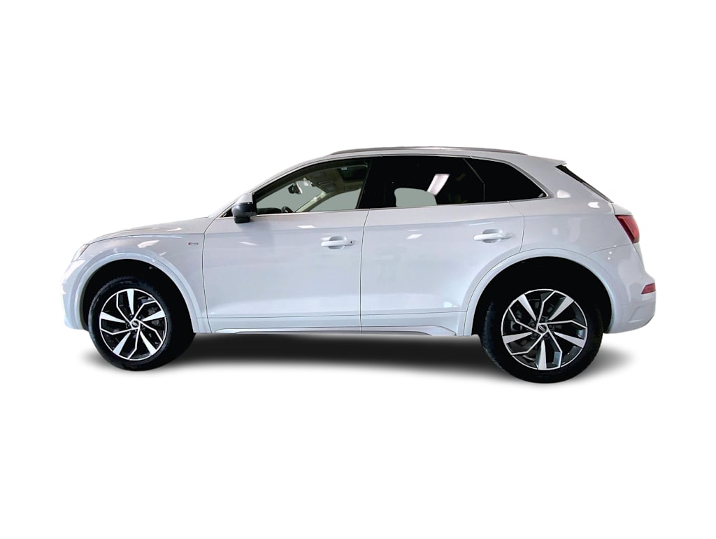 Thumbnail: 2023 Audi Q5 - 3