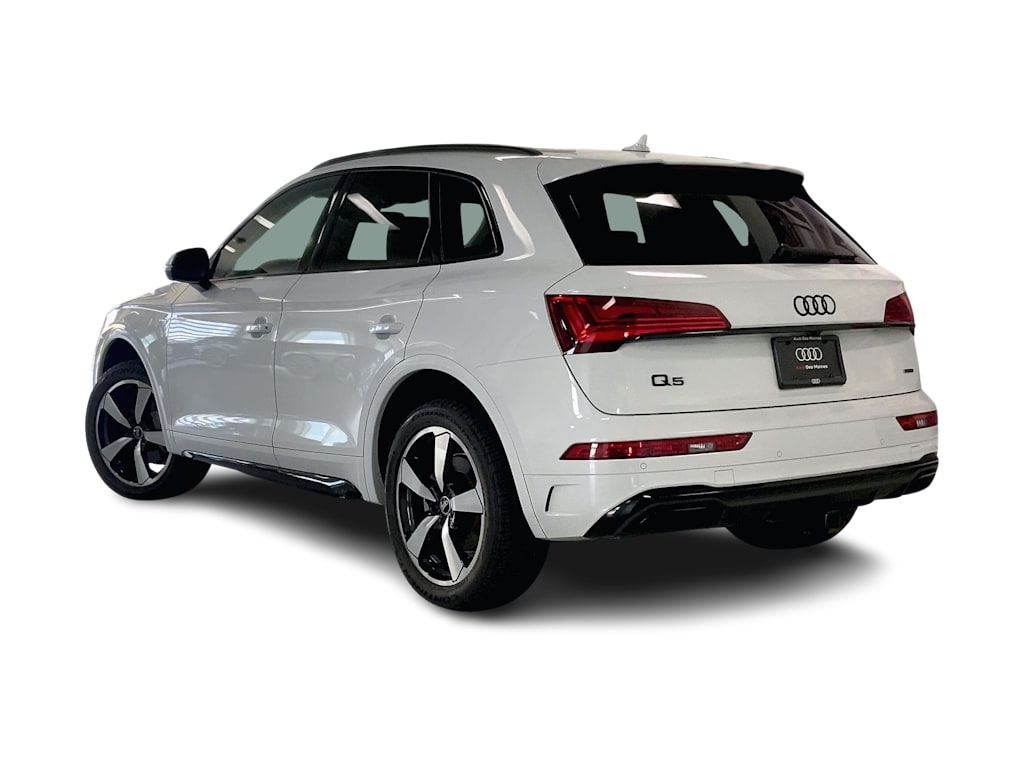 Thumbnail: 2023 Audi Q5 - 4