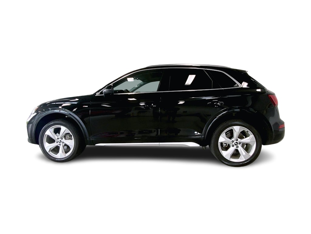 Thumbnail: 2023 Audi Q5 - 3