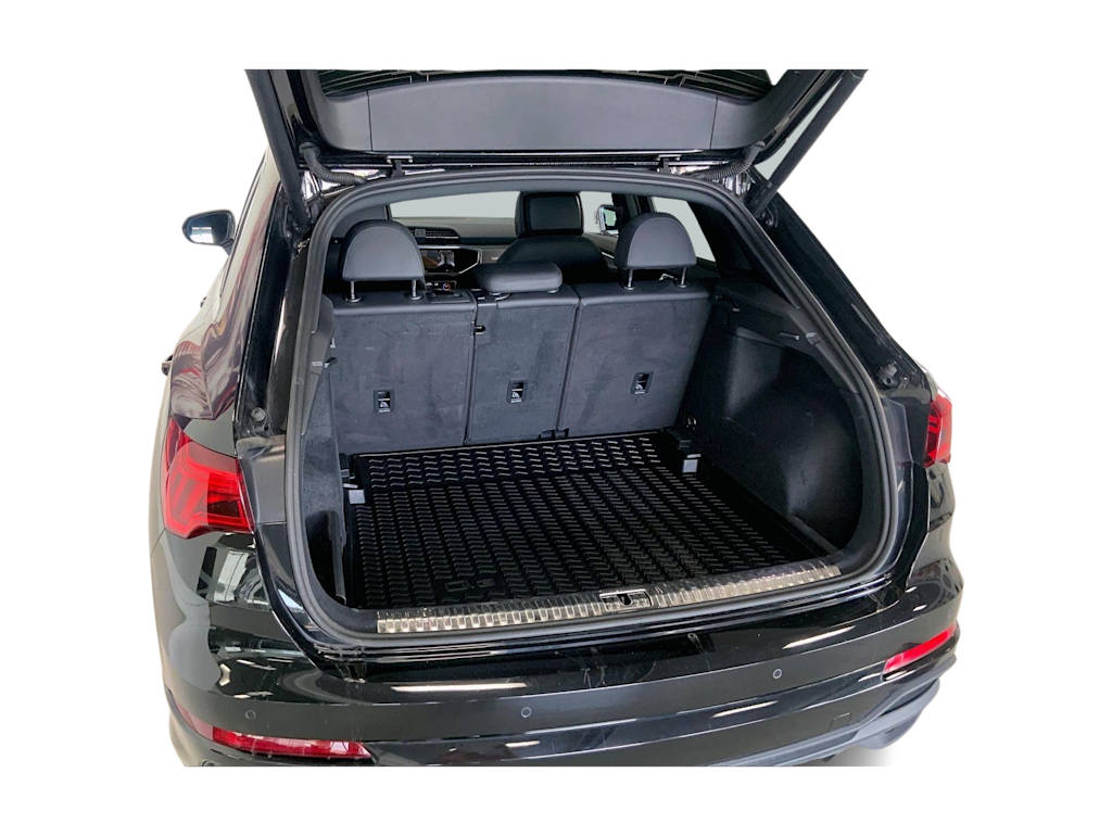 Thumbnail: 2023 Audi Q3 - 18