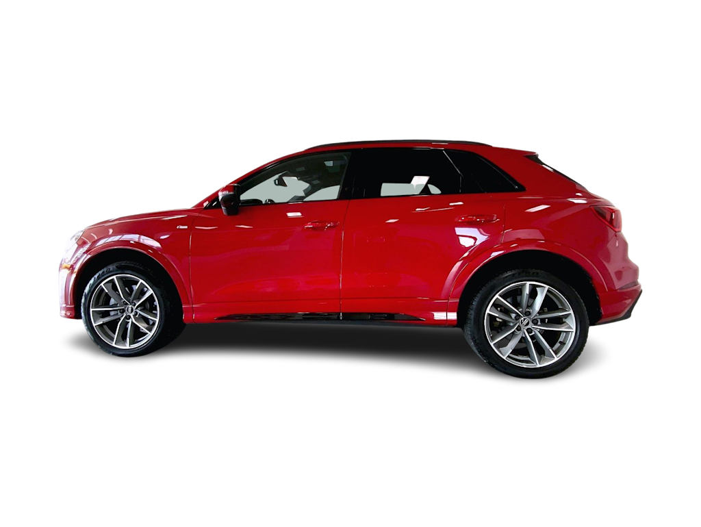Thumbnail: 2023 Audi Q3 - 3