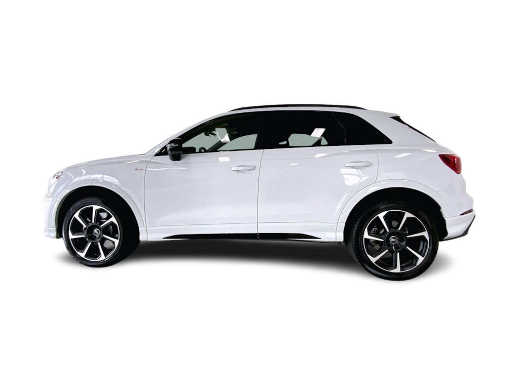 Thumbnail: 2025 Audi Q3 - 3