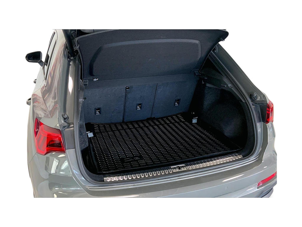 Thumbnail: 2023 Audi Q3 - 18