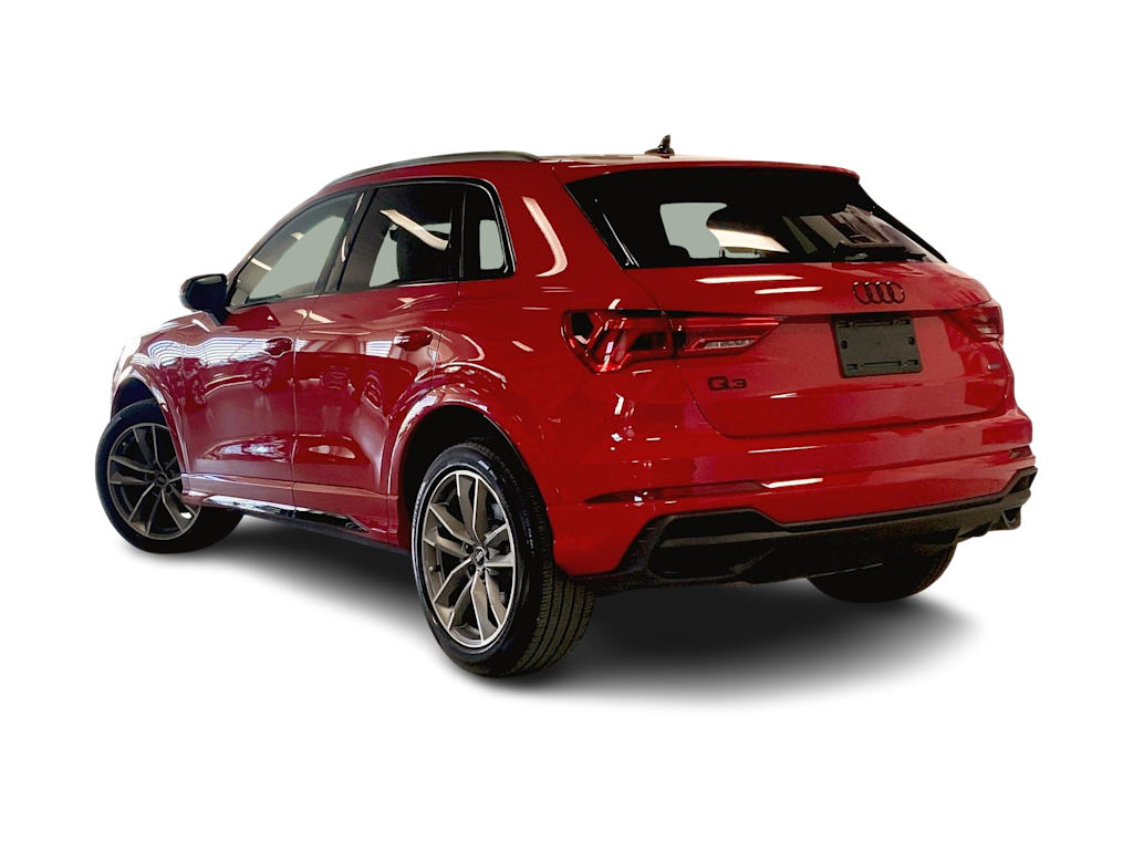 Thumbnail: 2023 Audi Q3 - 4