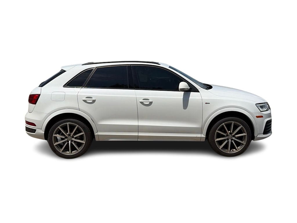 Thumbnail: 2017 Audi Q3 - 11