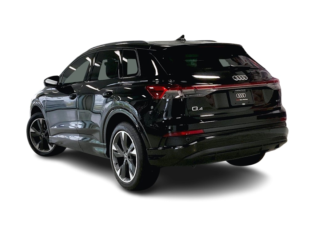 Thumbnail: 2023 Audi Q4 e-tron - 4