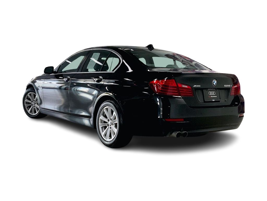 Thumbnail: 2015 BMW 5 Series - 4