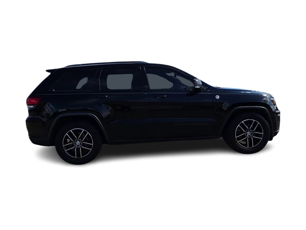 Thumbnail: 2018 Jeep Grand Cherokee - 23