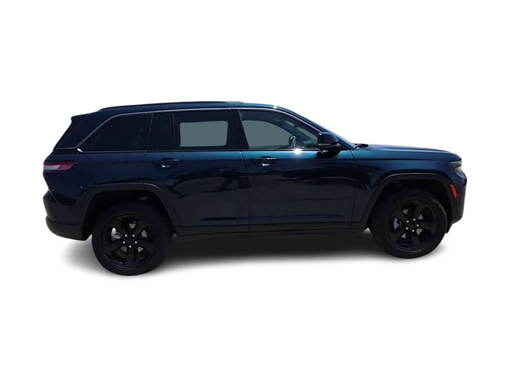 Thumbnail: 2026 Jeep Grand Cherokee - 21
