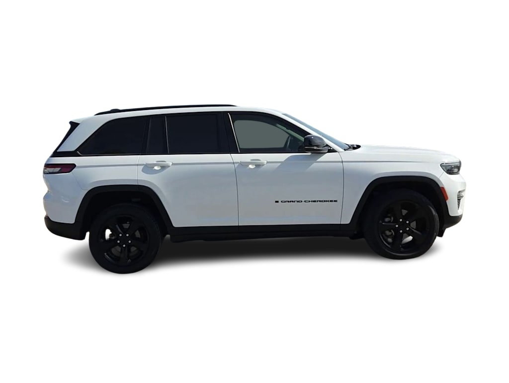 Thumbnail: 2023 Jeep Grand Cherokee - 22
