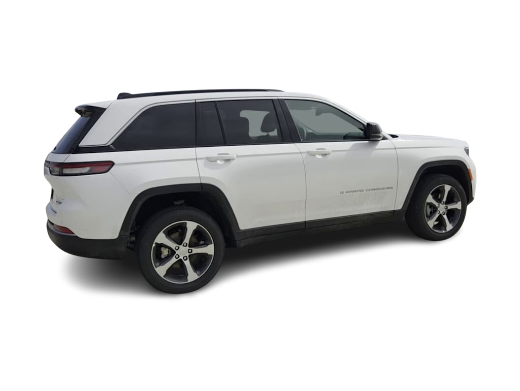 Thumbnail: 2026 Jeep Grand Cherokee - 21