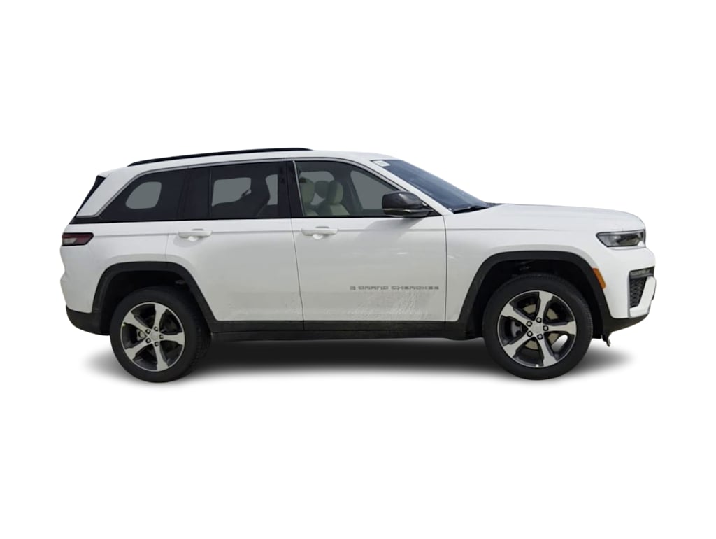 Thumbnail: 2026 Jeep Grand Cherokee - 22