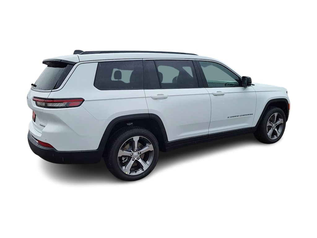 Thumbnail: 2026 Jeep Grand Cherokee L - 23