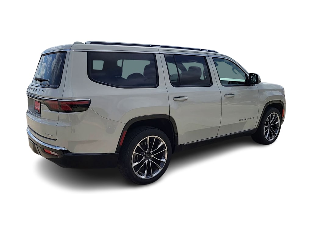 Thumbnail: 2022 Jeep Wagoneer - 23