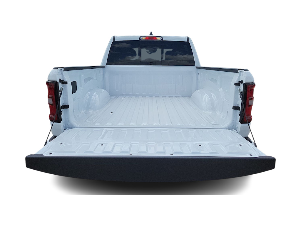 Thumbnail: 2026 RAM 1500 - 17