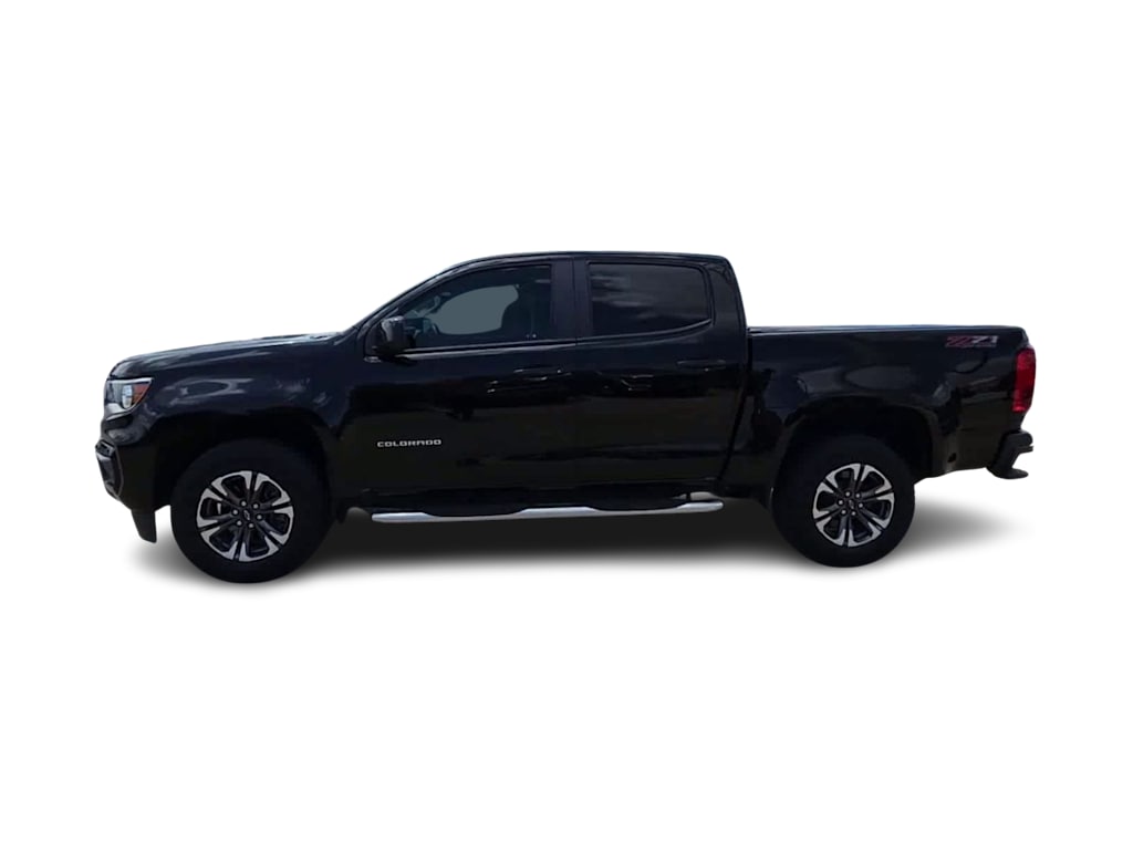 Thumbnail: 2022 Chevrolet Colorado - 3