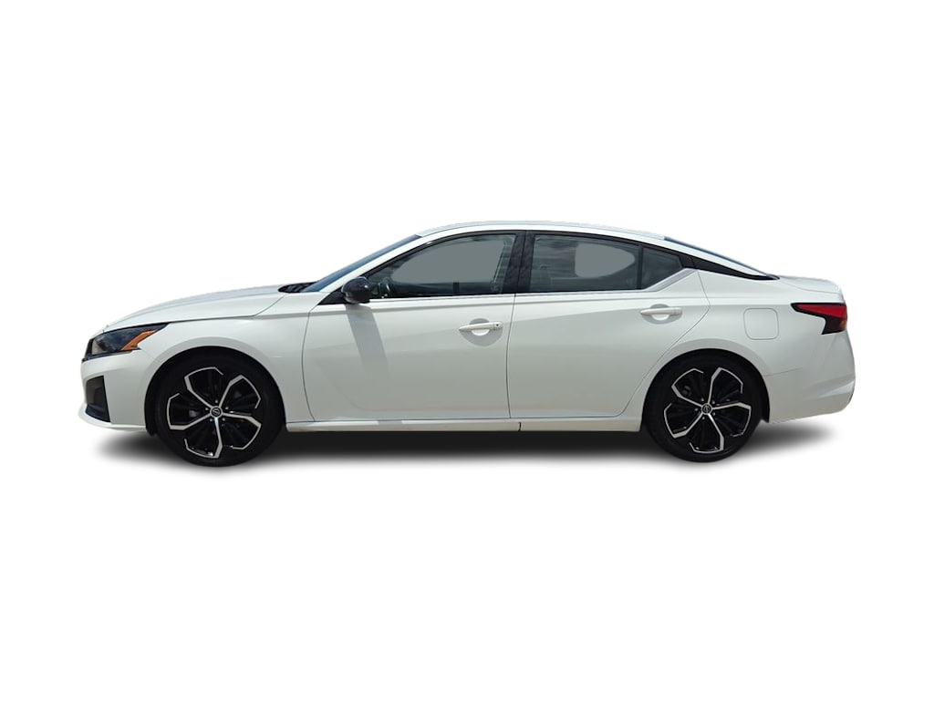 Thumbnail: 2024 Nissan Altima - 21