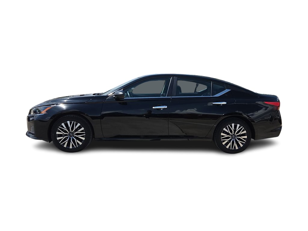 Thumbnail: 2025 Nissan Altima - 23