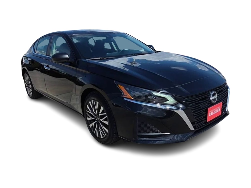 Thumbnail: 2025 Nissan Altima - 18