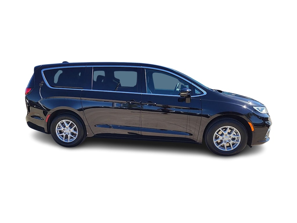 Thumbnail: 2026 Chrysler Pacifica - 23