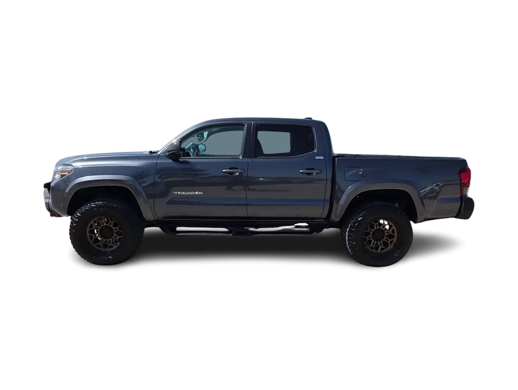 Thumbnail: 2023 Toyota Tacoma - 3