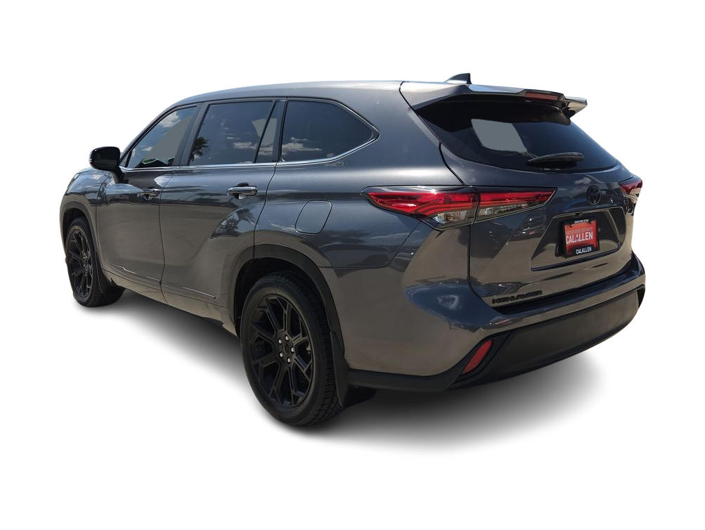 Thumbnail: 2023 Toyota Highlander - 23