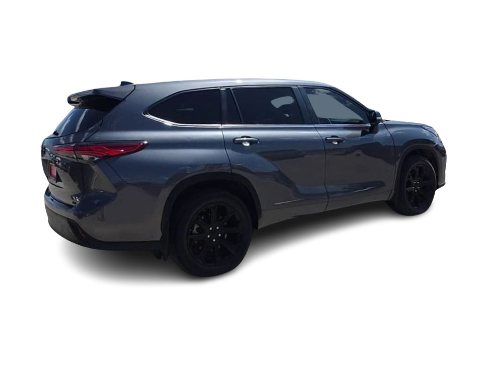 Thumbnail: 2023 Toyota Highlander - 20