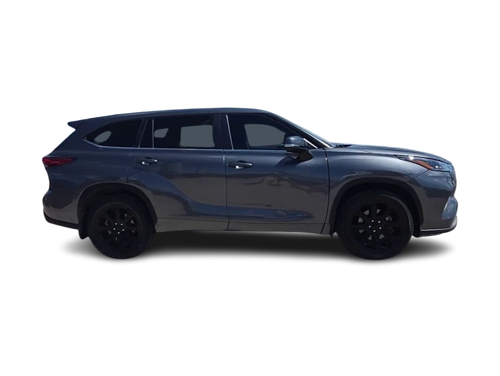 Thumbnail: 2023 Toyota Highlander - 21