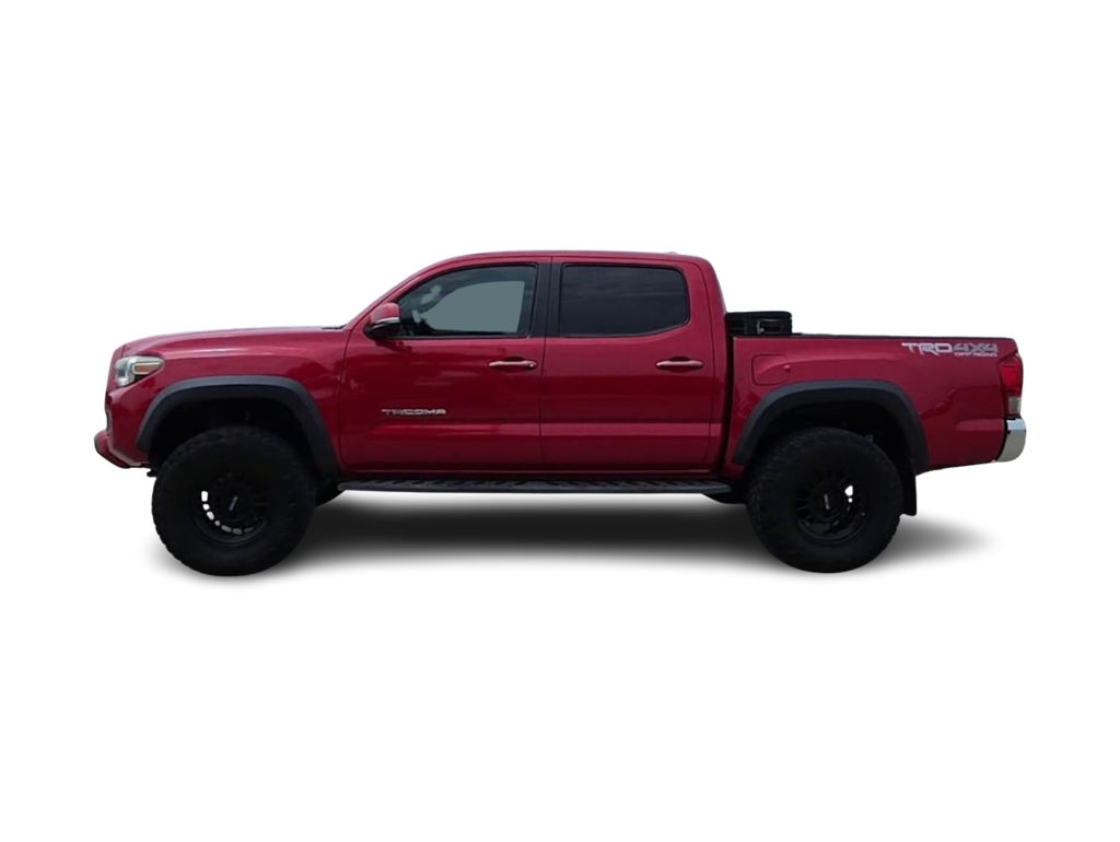 Thumbnail: 2017 Toyota Tacoma - 3