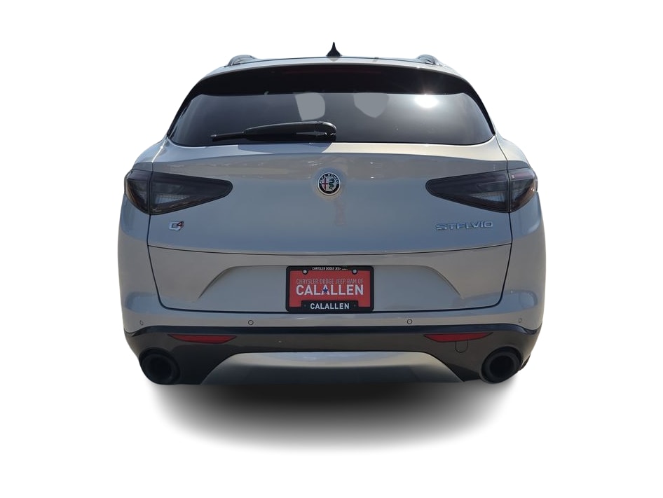 Thumbnail: 2024 Alfa Romeo Stelvio - 25