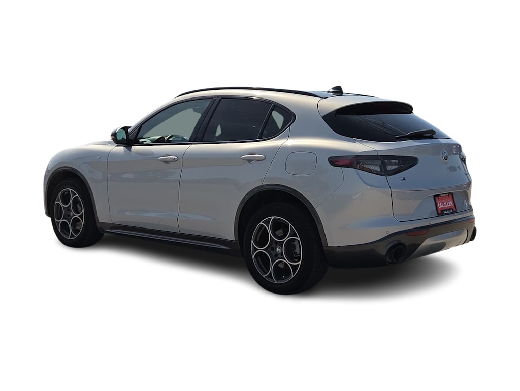 Thumbnail: 2024 Alfa Romeo Stelvio - 24