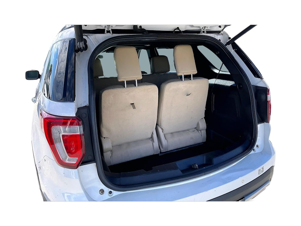 Thumbnail: 2016 Ford Explorer - 17
