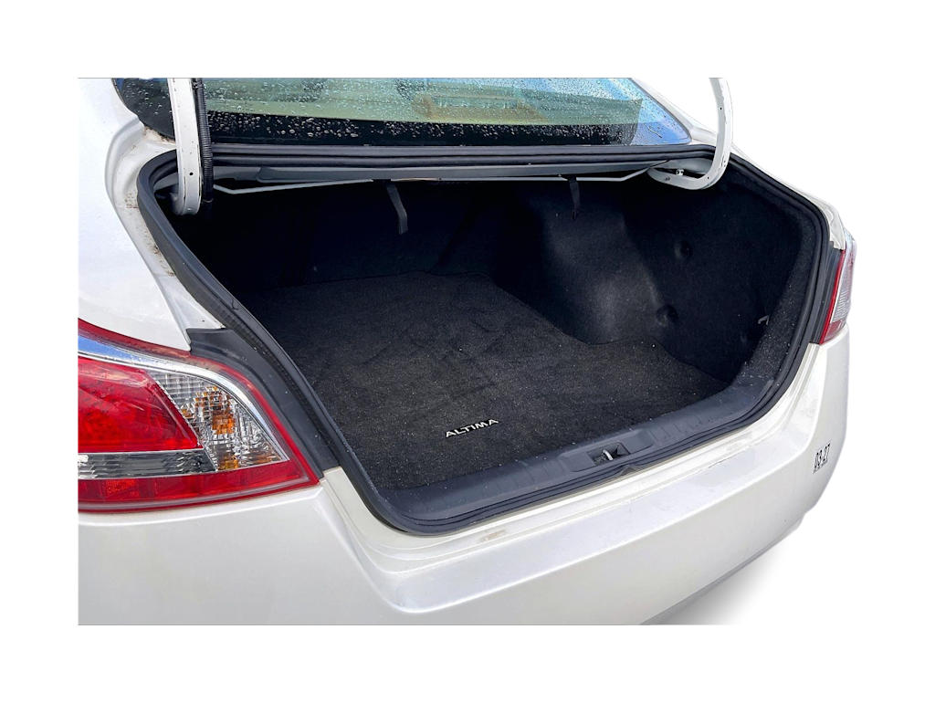 Thumbnail: 2013 Nissan Altima - 19