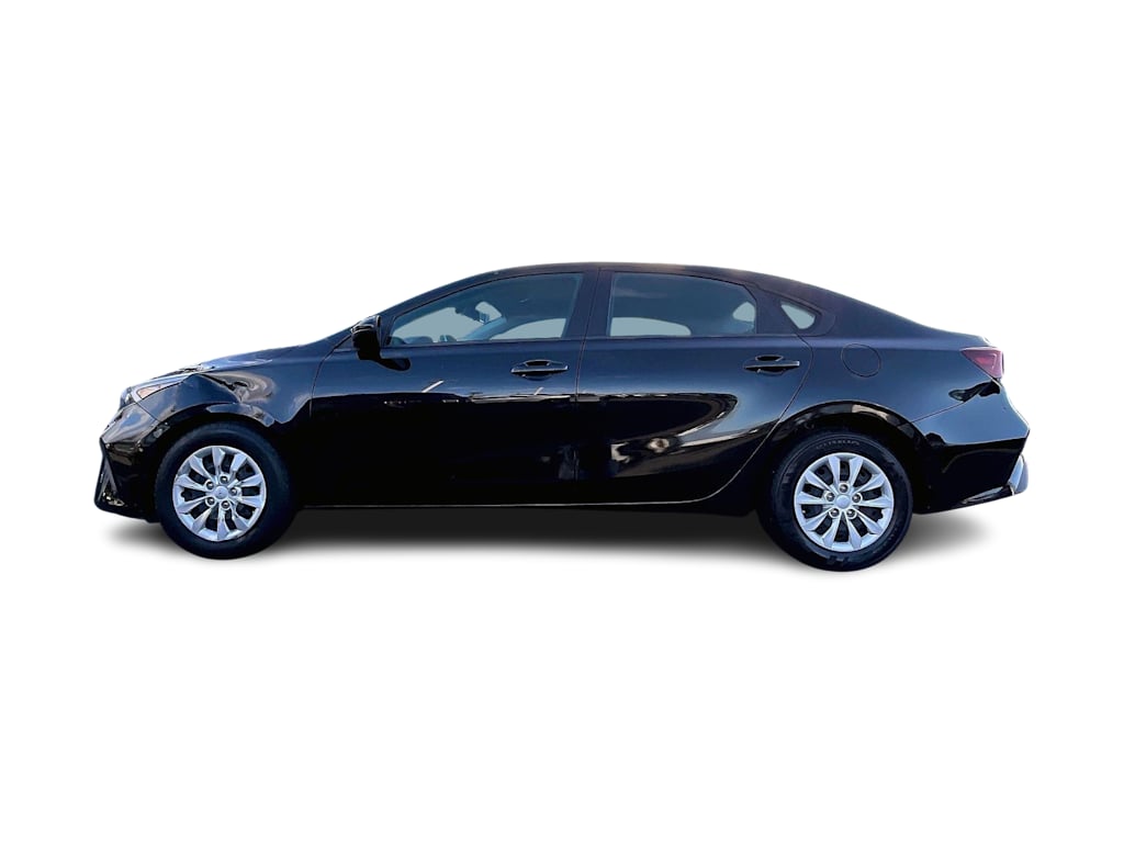 Thumbnail: 2022 Kia Forte - 3