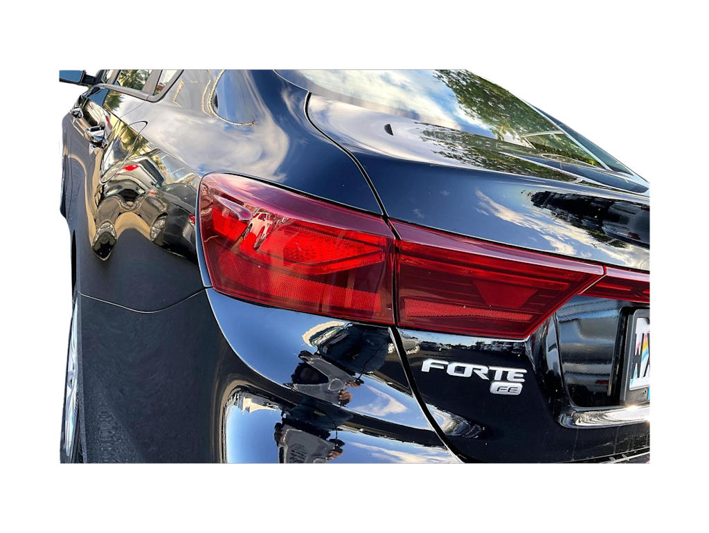 Thumbnail: 2022 Kia Forte - 32