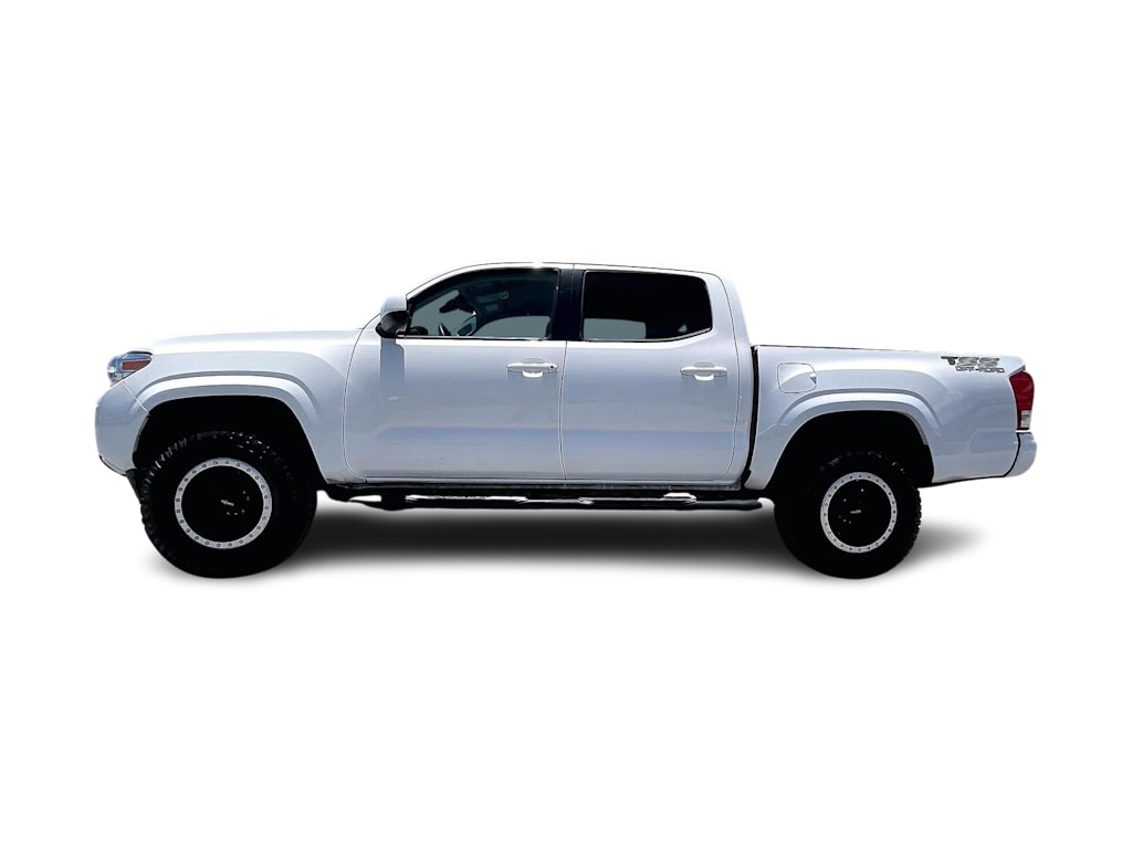 Thumbnail: 2022 Toyota Tacoma - 3