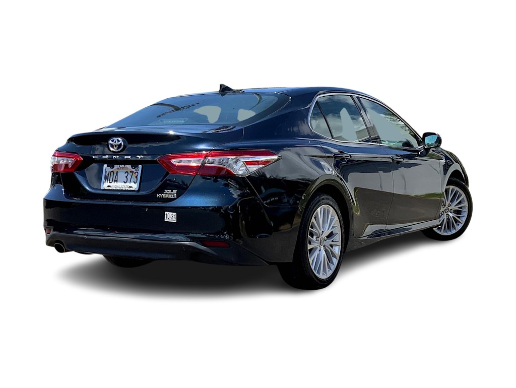 2018 Toyota Camry XLE 23