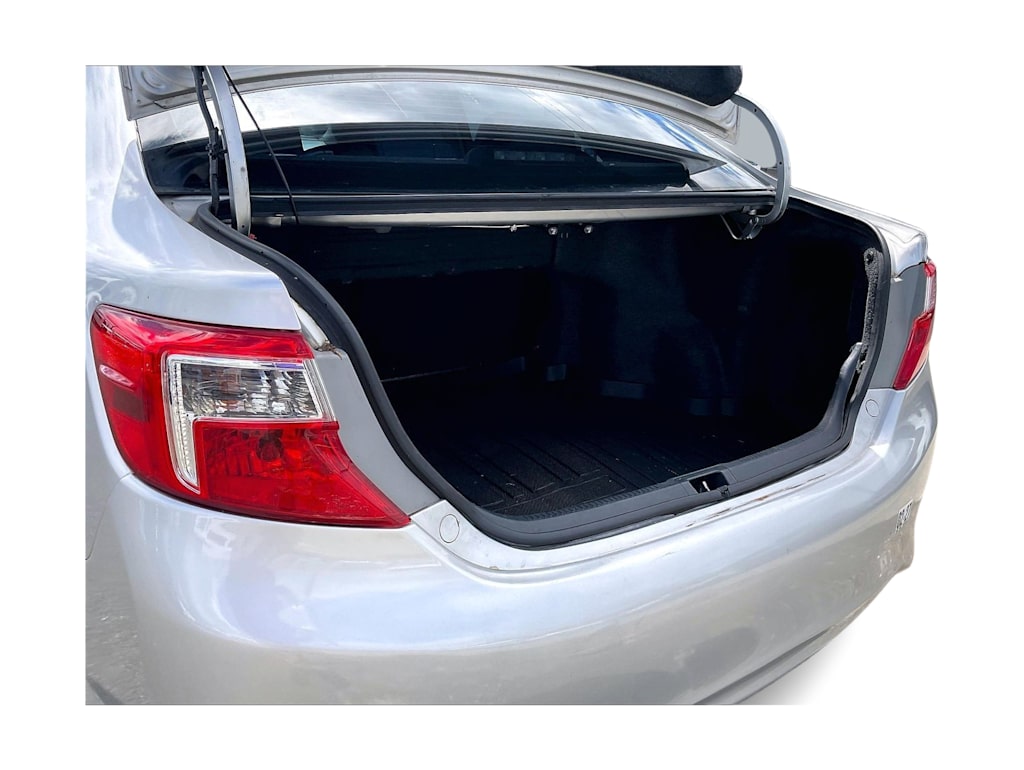 Thumbnail: 2012 Toyota Camry - 19