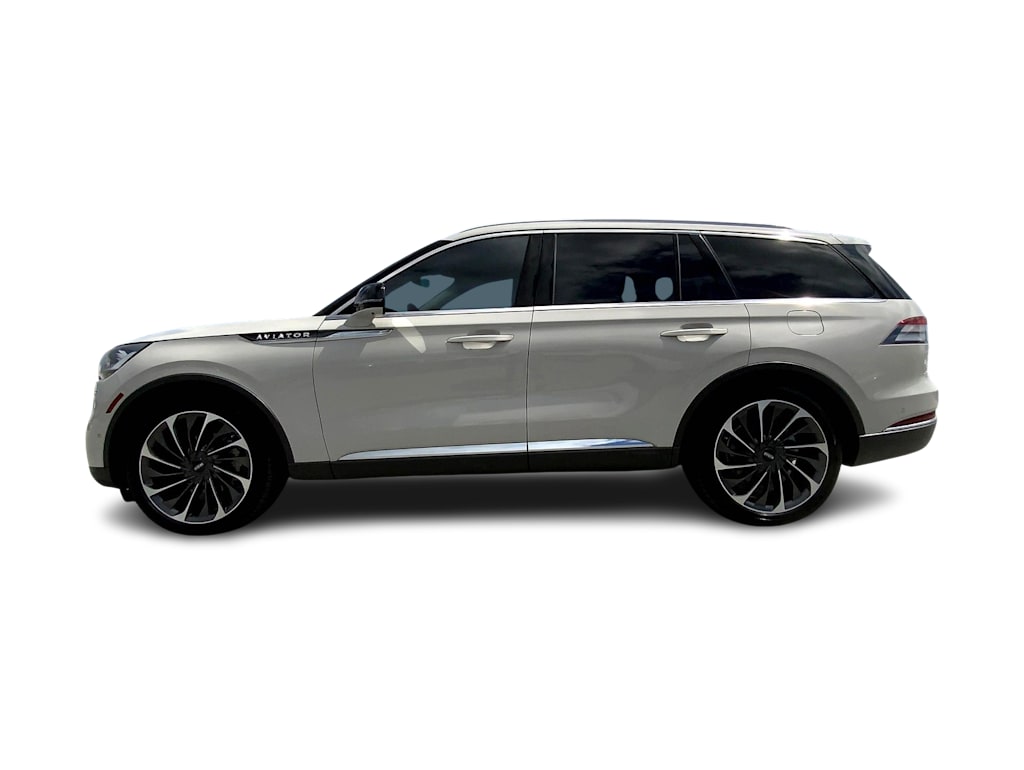 Thumbnail: 2022 Lincoln Aviator - 3