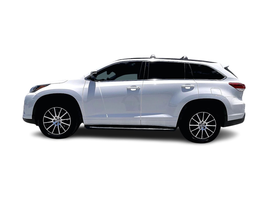 Thumbnail: 2017 Toyota Highlander - 3