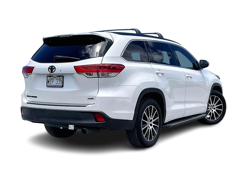 Thumbnail: 2017 Toyota Highlander - 23