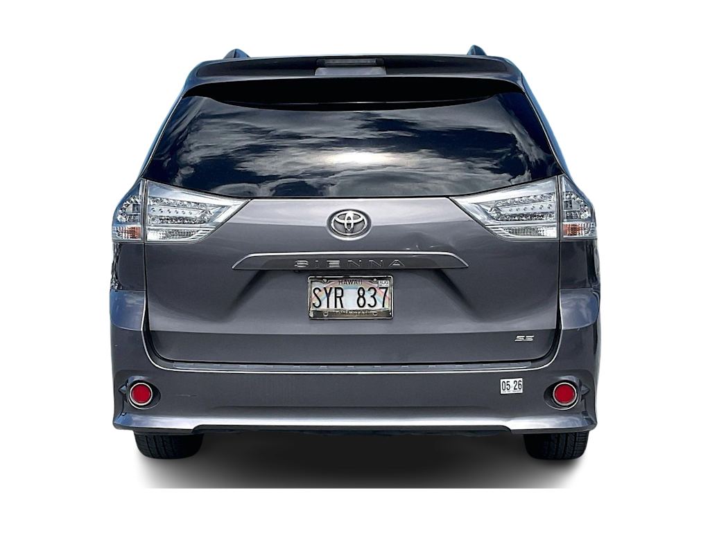 Thumbnail: 2016 Toyota Sienna - 5