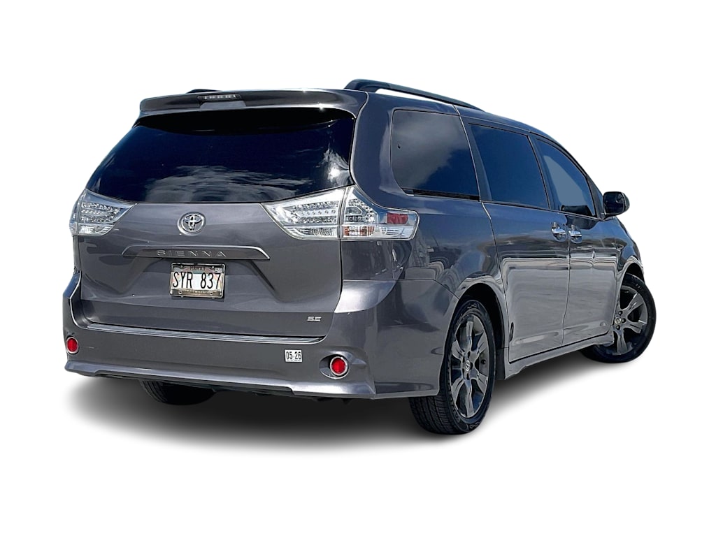 Thumbnail: 2016 Toyota Sienna - 23