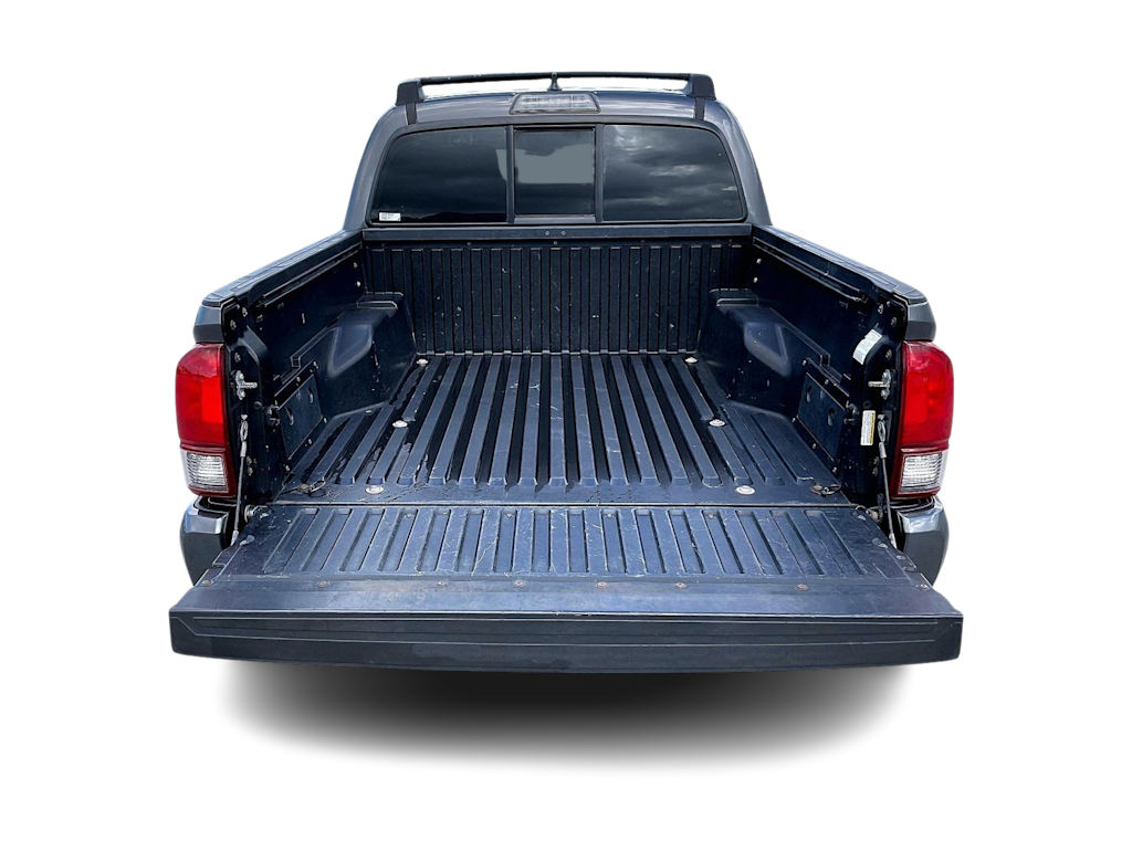 Thumbnail: 2018 Toyota Tacoma - 19