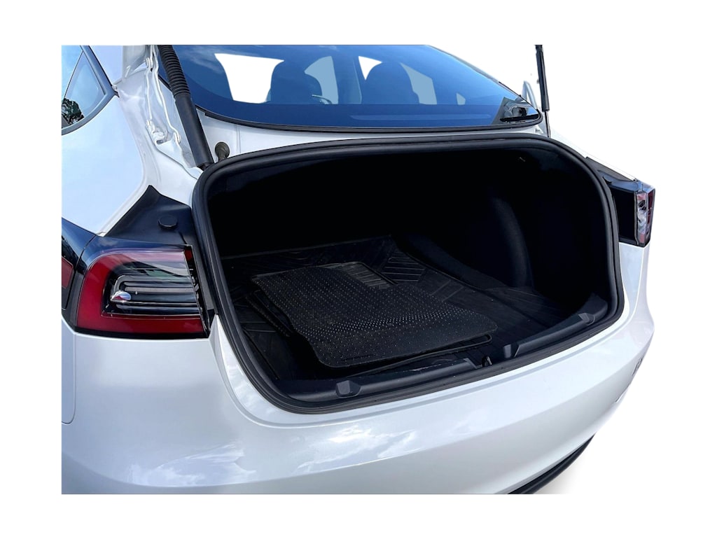 Thumbnail: 2023 Tesla Model 3 - 16