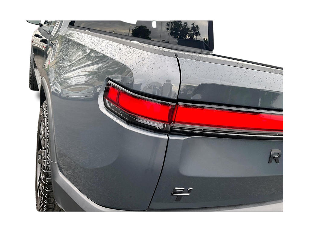 Thumbnail: 2025 Rivian R1T - 32