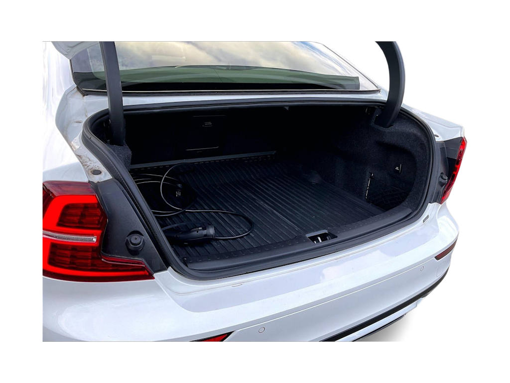 Thumbnail: 2021 Volvo S60 - 19